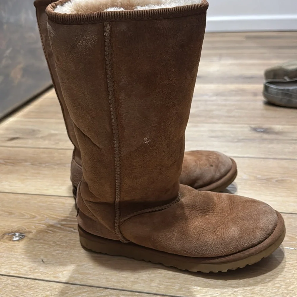 UGG Australia Chestnut Sheepskin Tall‎ Winter Comfort Boots Womens Sz W7